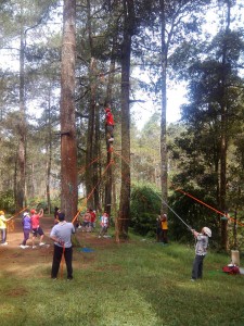 https://www.dpa-adventure.com/wp-content/uploads/2015/03/Outbound-Training-Bogor.jpg